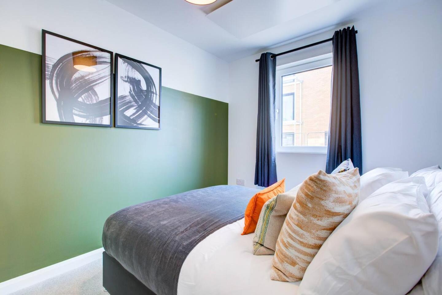 2Bed 2Bath In - Next To Station For 6 Free Parking Apartment Ashford  Exterior photo